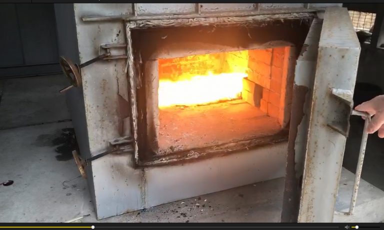 Mobile-Containerized-Waste-Incinerators-pets-or-human-cremation-emergency-use.jpg